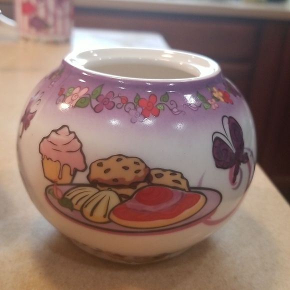 Tea Time Paul Cardew Design Red Hat Society Porcelain Sugar w/Lid & Creamer Set - Picture 12 of 15